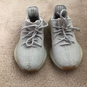 YEEZYS Sesame